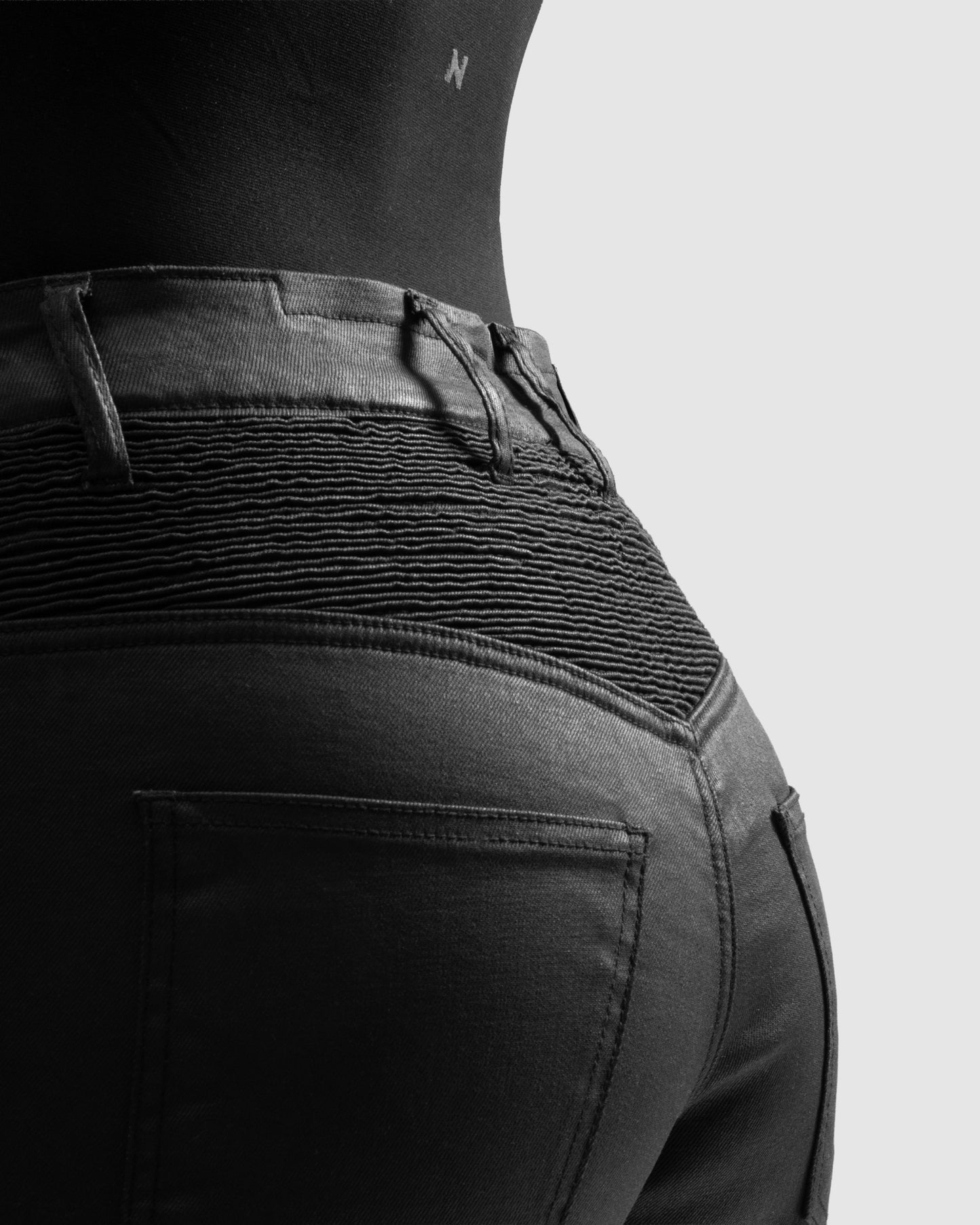 Roxy Jeansy Motocyklowe Damskie Slim Czarne Woskowane