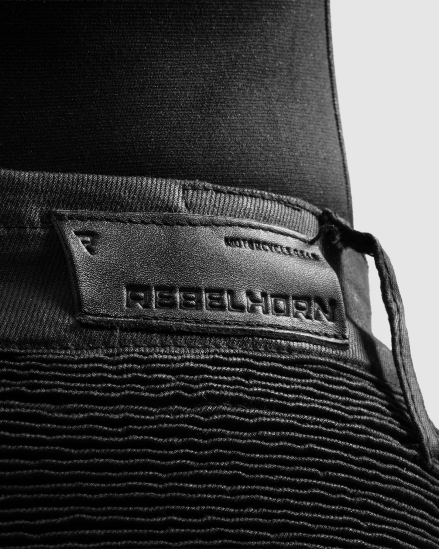 Roxy Jeansy Motocyklowe Damskie Slim Czarne Woskowane